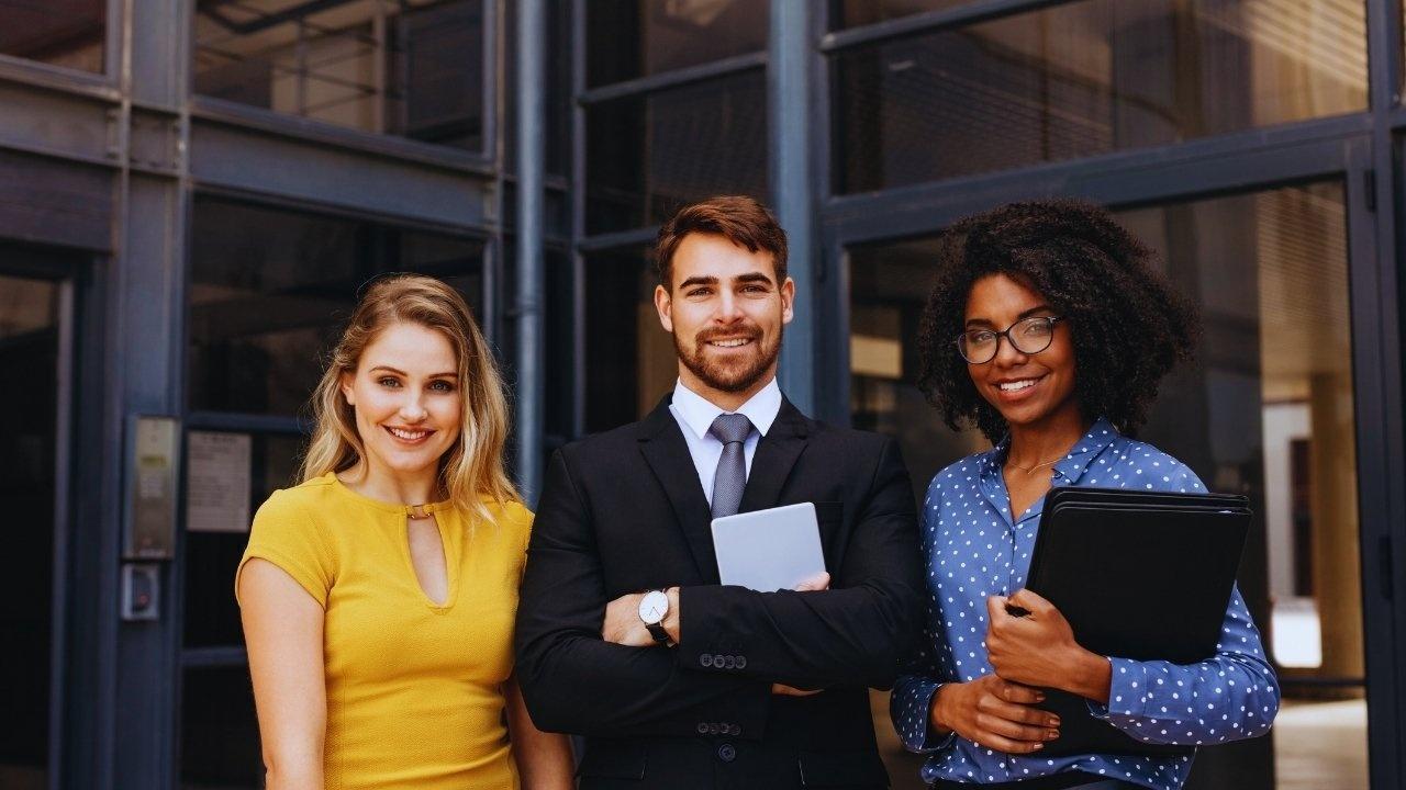 The Rise of Grey-Collar Creativity: Mid-Career Professionals Seek New Paths