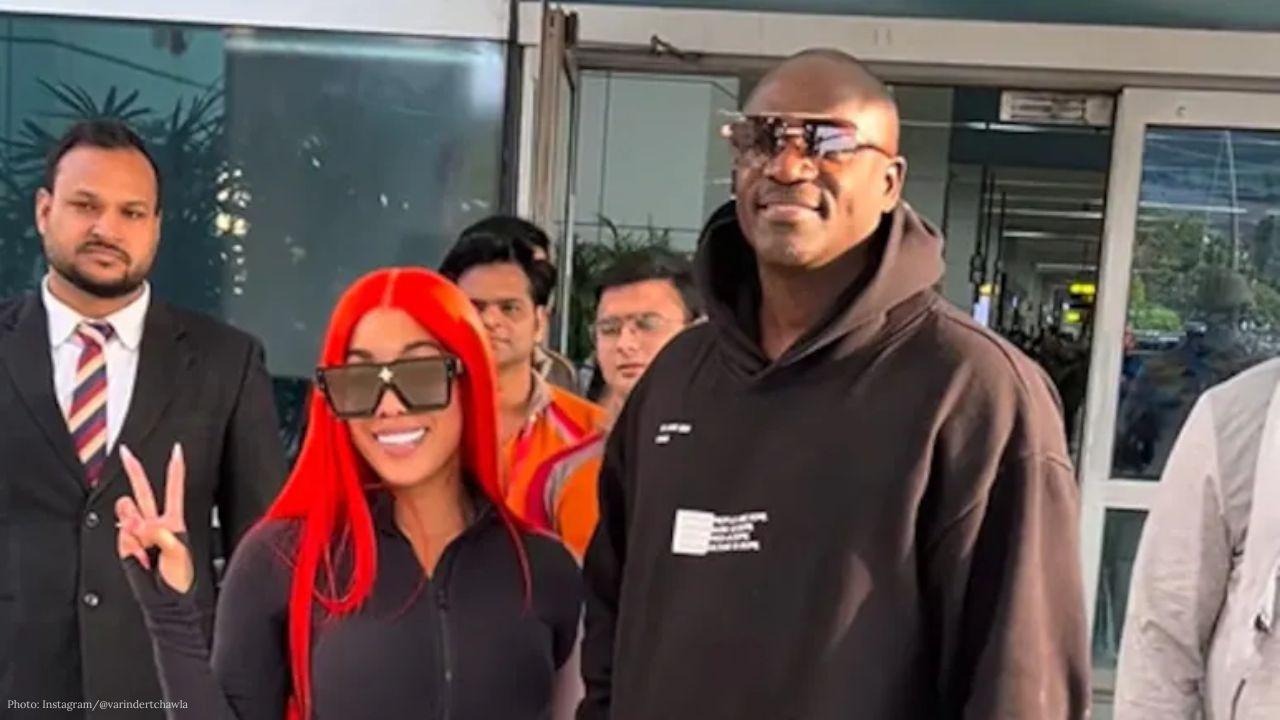 Akon Touches Down in Delhi for Tonight's Star-Studded Concert