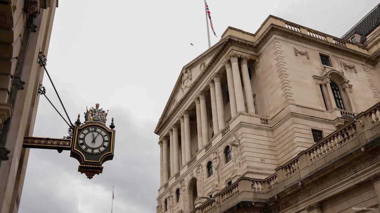 Bank of England Says QE Gains Offset Huge Losses
