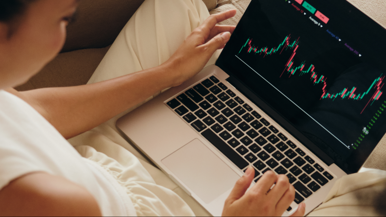 The Recession-Proof Mindset: How to Stay Calm and Strategic During Economic Downturns