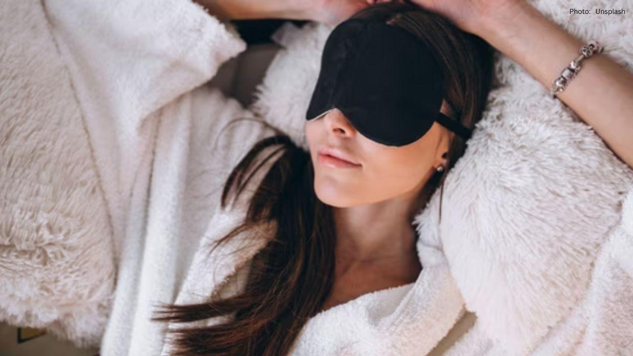 Mumbai Doctor Highlights that Women Require More Sleep than Men — Here's the Science Behind It