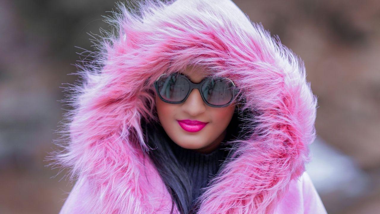 Mastering Stylish Warmth: Essential Layering Tips