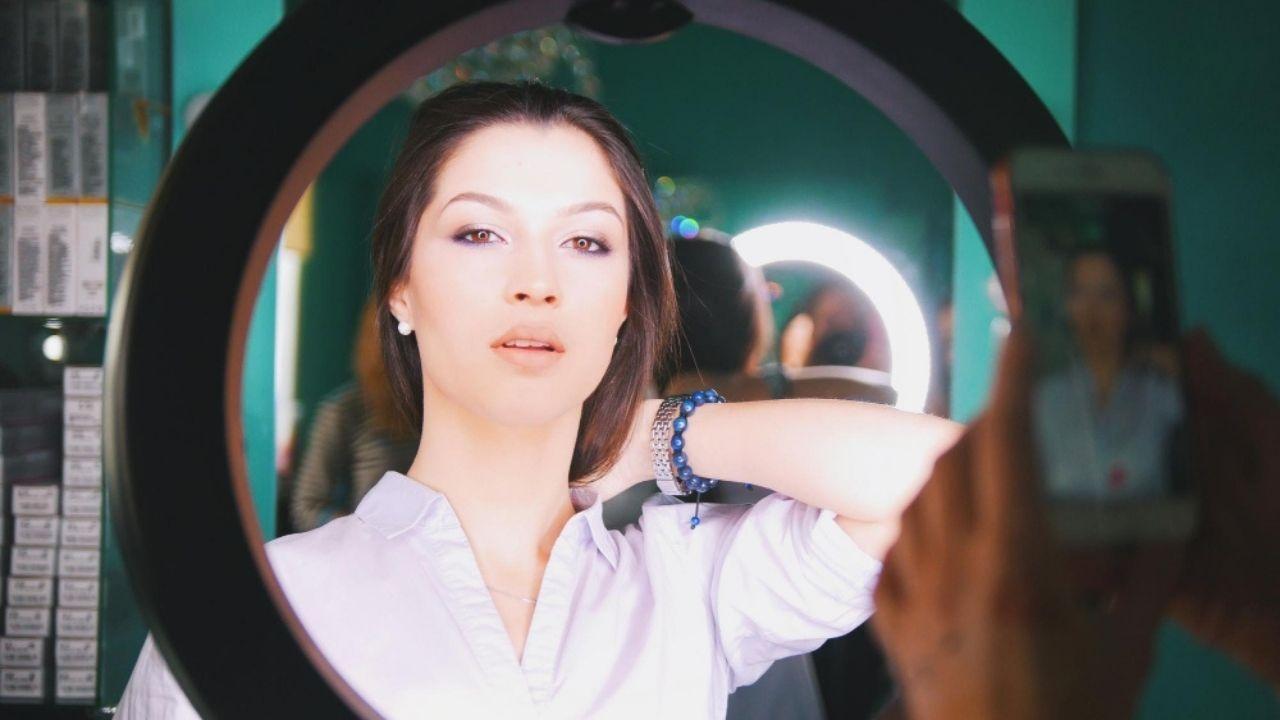 Revolutionize Your Skincare: AI Creates Customized Beauty Solutions