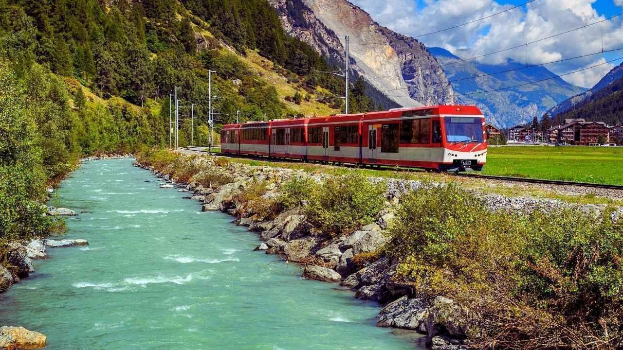 Revitalizing Rail Tourism: The Rise of Boutique Train Journeys