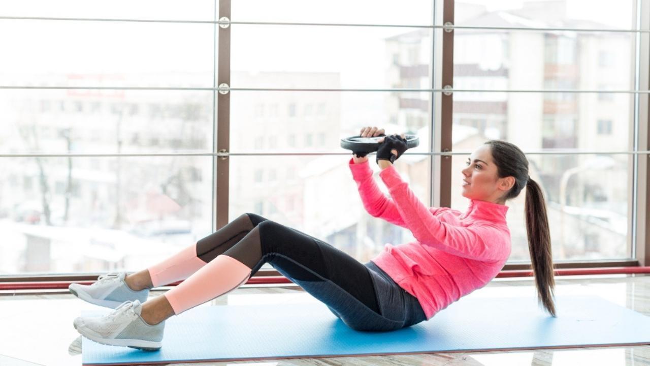 Quick Fitness Solutions: 5-Minute Micro-Workouts Anytime, Anywhere