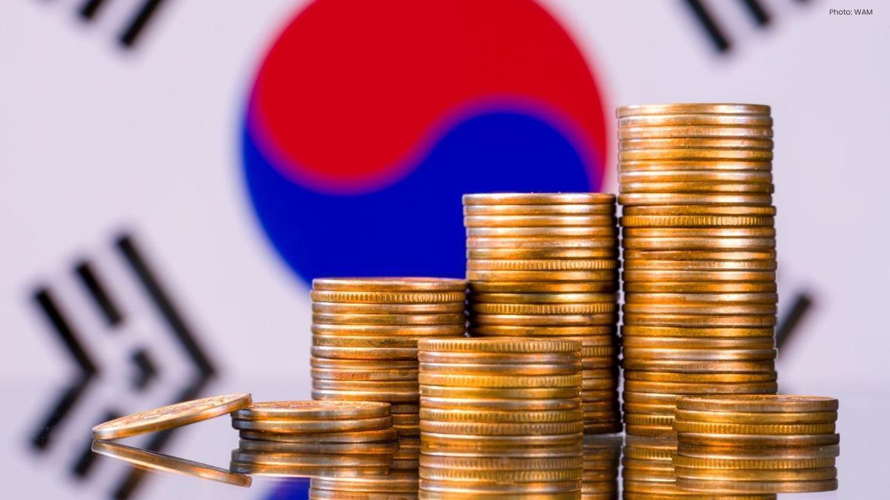 Korea’s Exports Surge 8% Driven by Chips and Auto Demand