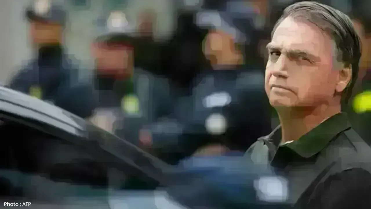 Arrest of Former Brazilian President Bolsonaro Amid Escape Worries