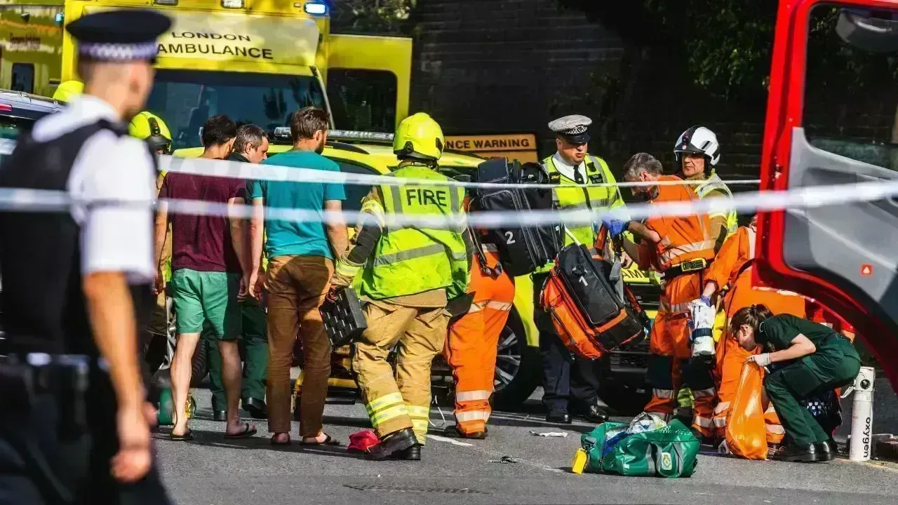 Tragic Bus Overturn in Michoacán, Mexico Claims 7 Lives
