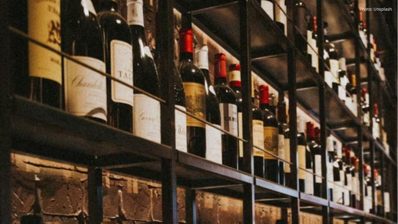 Red and White Wine Found to Present Equal Cancer Risks