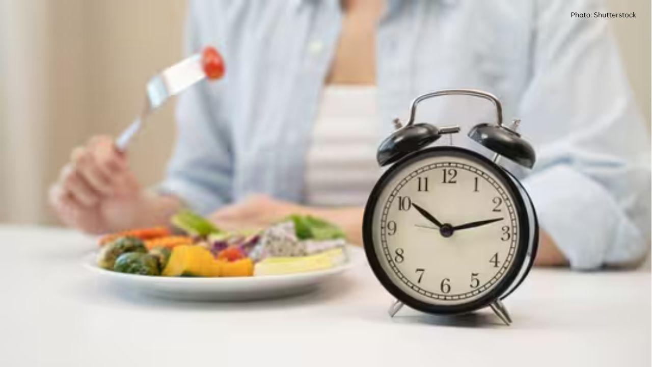 Fitness Coach Reveals Effective Daily Habits for Year-Round Lean Living