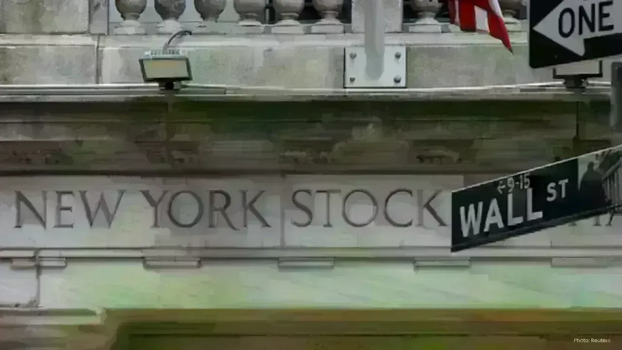 Blue Owl May Reconsider Fund Merger Amid Market Fluctuations