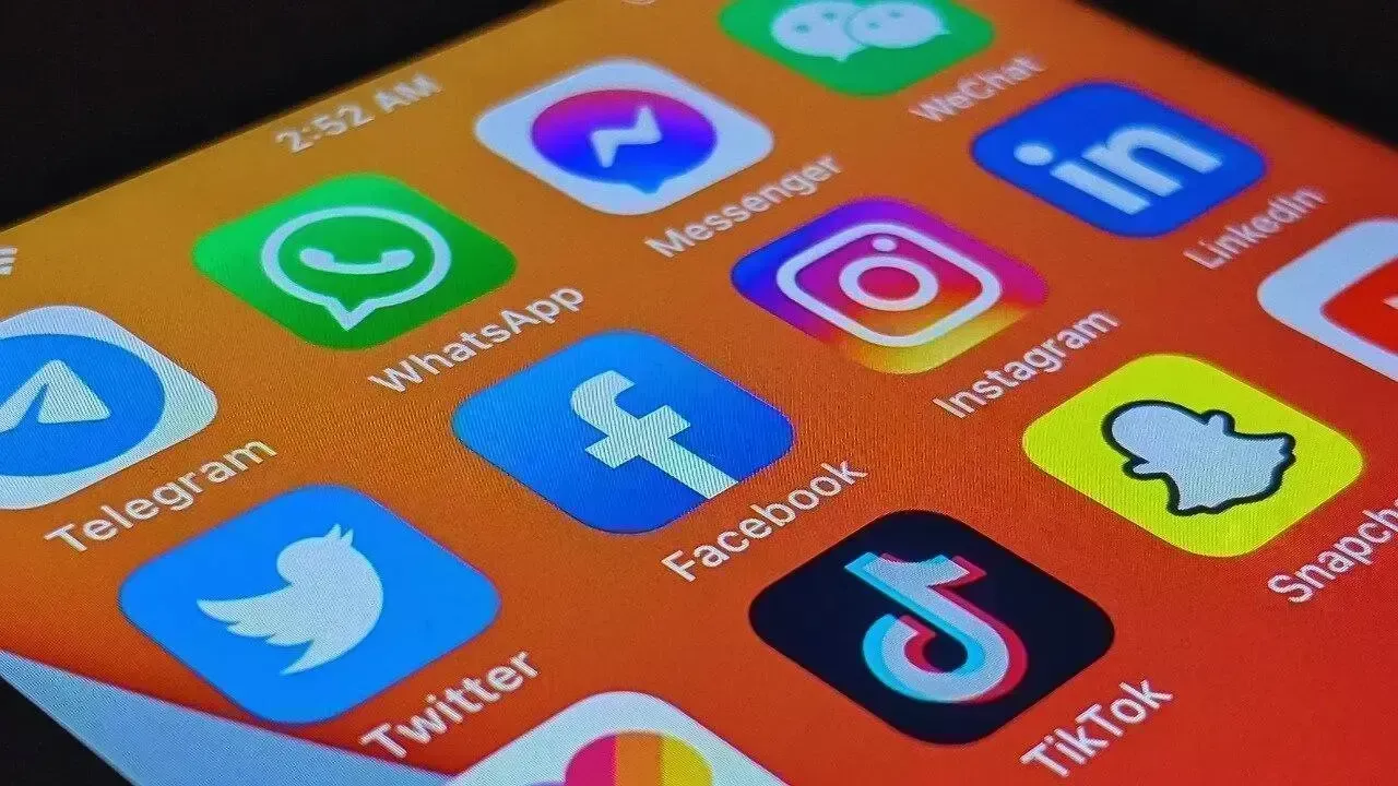 Transforming Family Connections Through Messaging Apps