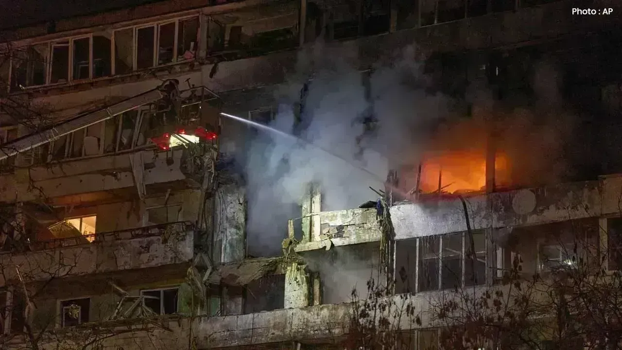 US-Russia Negotiate Peace in Abu Dhabi Amid Kyiv's Turmoil