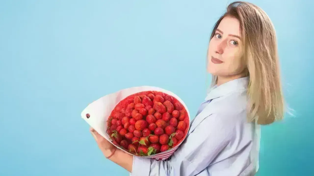 Caution: Risks of Red Fruits for Certain Individuals Explained