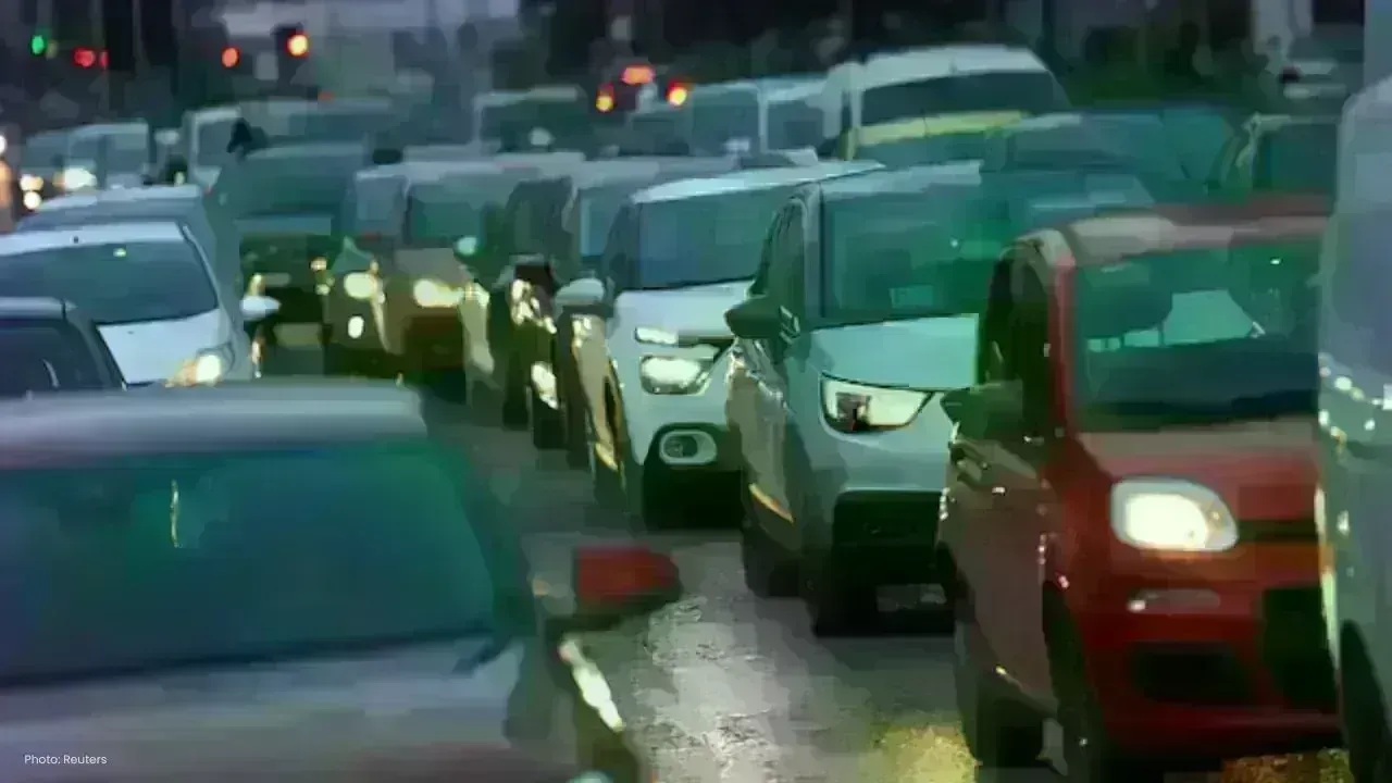 Europe’s Car Sales Jump as EVs Accelerate Ahead in October