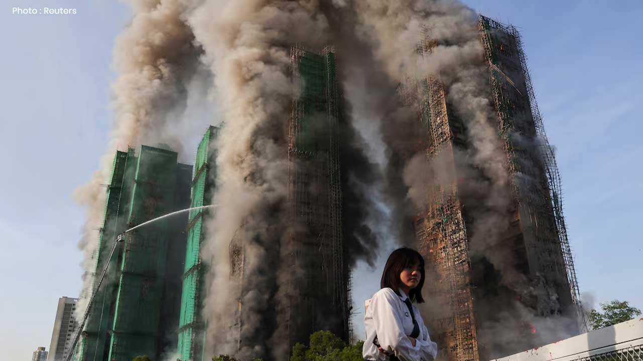 Massive Fire Hits Hong Kong Wang Fuk Court, Many Residents Trapped
