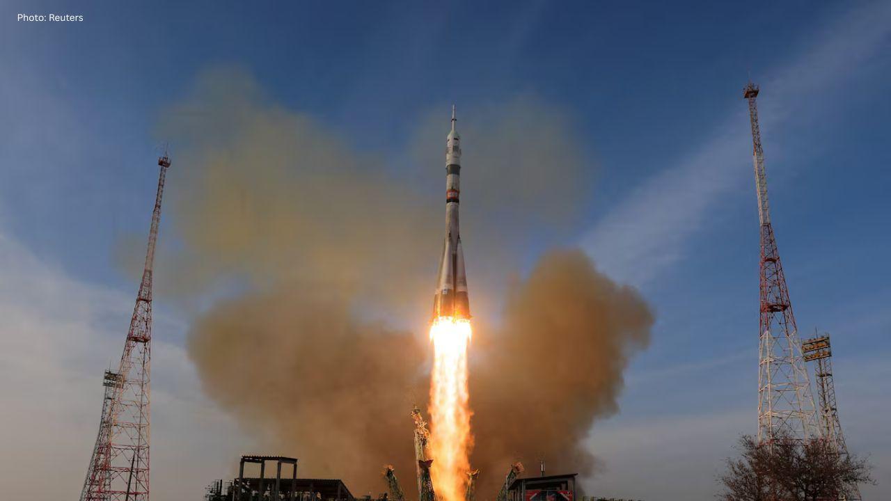 Soyuz Spacecraft Carries Mixed Russian and American Crew to ISS