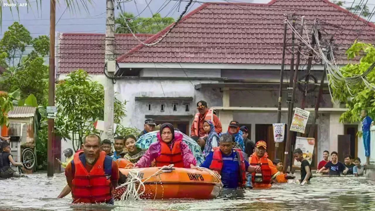 Deadly Indonesia Sumatra Floods Kill 19, Dozens Missing