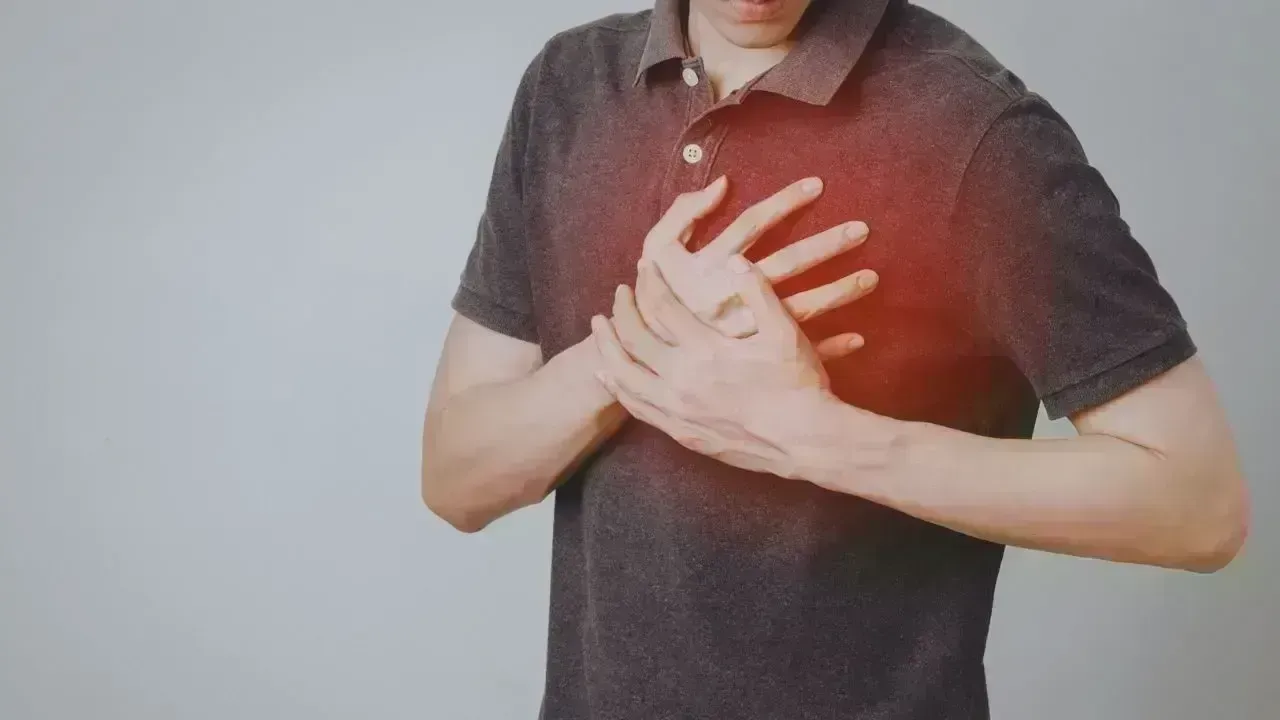 Cardiologist Flags 5 Overlooked Heart Attack Signs: How to Listen to Your Body Before It’s Too Late