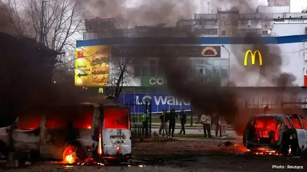 Kyiv Goes Dark After Heavy Russian Strikes Leave 600,000 Without Power