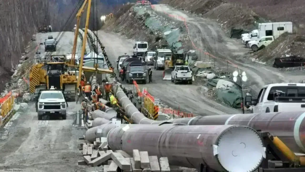 Indigenous Communities Divided Over Alberta-Ottawa Pipeline Initiative