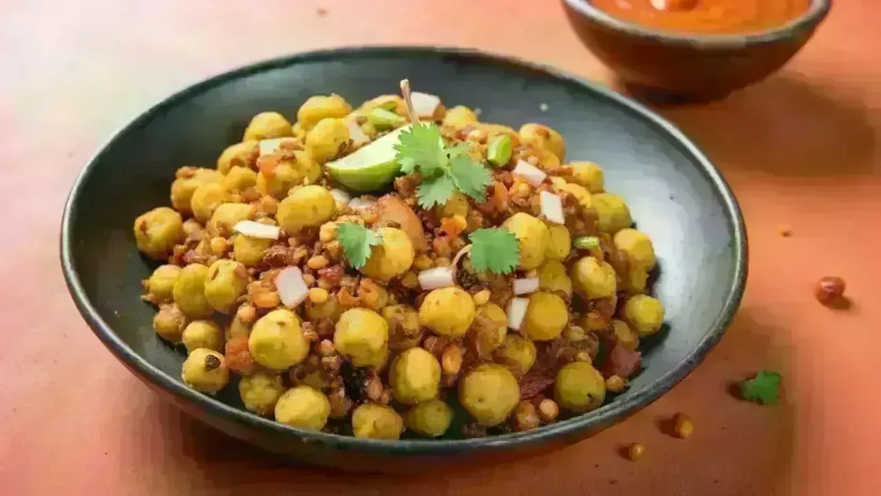 Wholesome Makhana Chaat: A Quick and Easy Snack You Can Prepare at Home