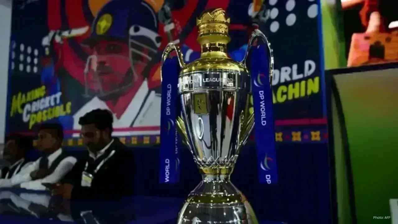 Desert Vipers Triumph Over Capitals in Season Opener