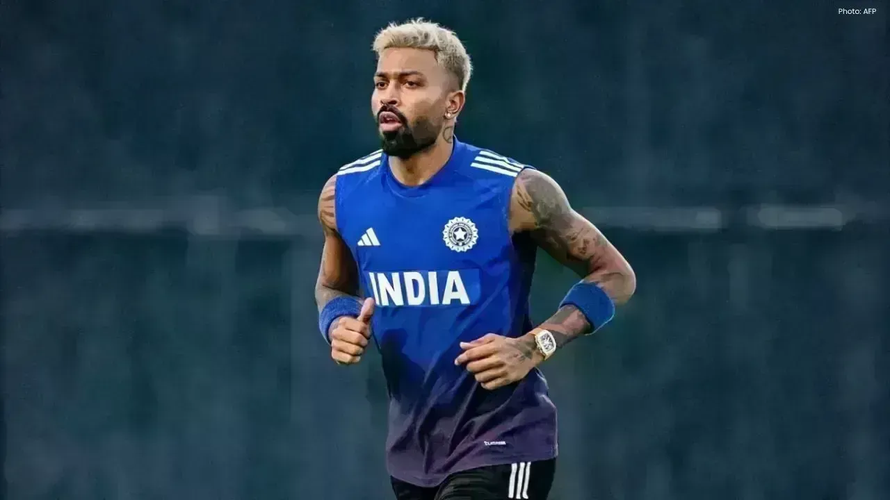 Hardik Pandya Shines with 77* and Achieves 300 T20 Sixes Milestone