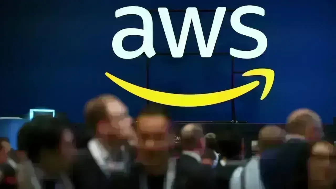 Amazon’s New AI Servers: Will Next-Gen Cloud Wars Make Online Shopping Cheaper or More Addictive?