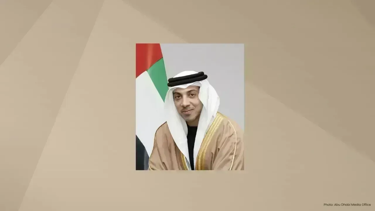 Sheikh Mansour Represents UAE at GCC Summit in Manama