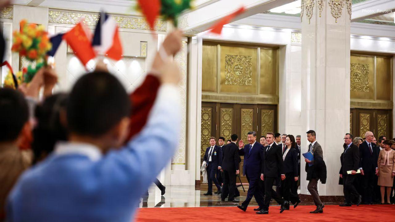 Macron Urges Xi to Enhance Role in Ukraine Conflict Resolution and Global Trade Fairness