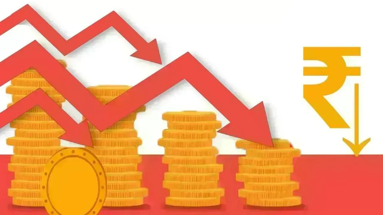 Record-Low Rupee, Rising Markets: How Ordinary Investors Can Stay Calm Amid Mixed Signals