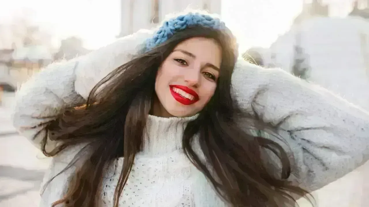 Expert Strategies for Maintaining Healthy Hair This Winter