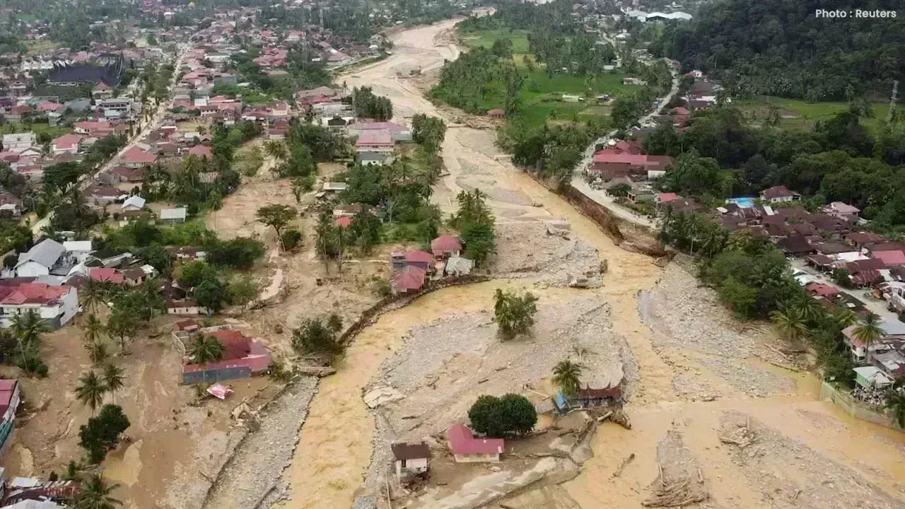 Indonesia Threatens to Revoke Mining Permits Amid Deadly Sumatra Floods