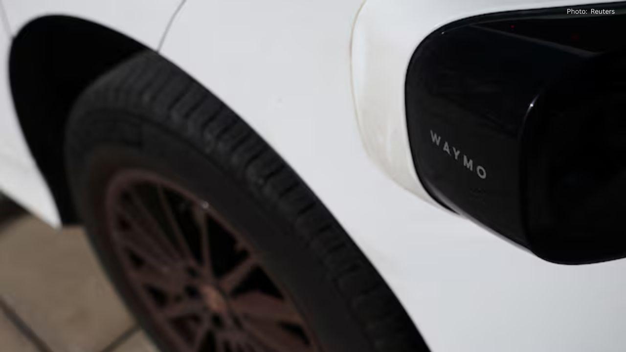 Waymo Under Fire as Self-Driving Cars Skirt School Buses in Texas