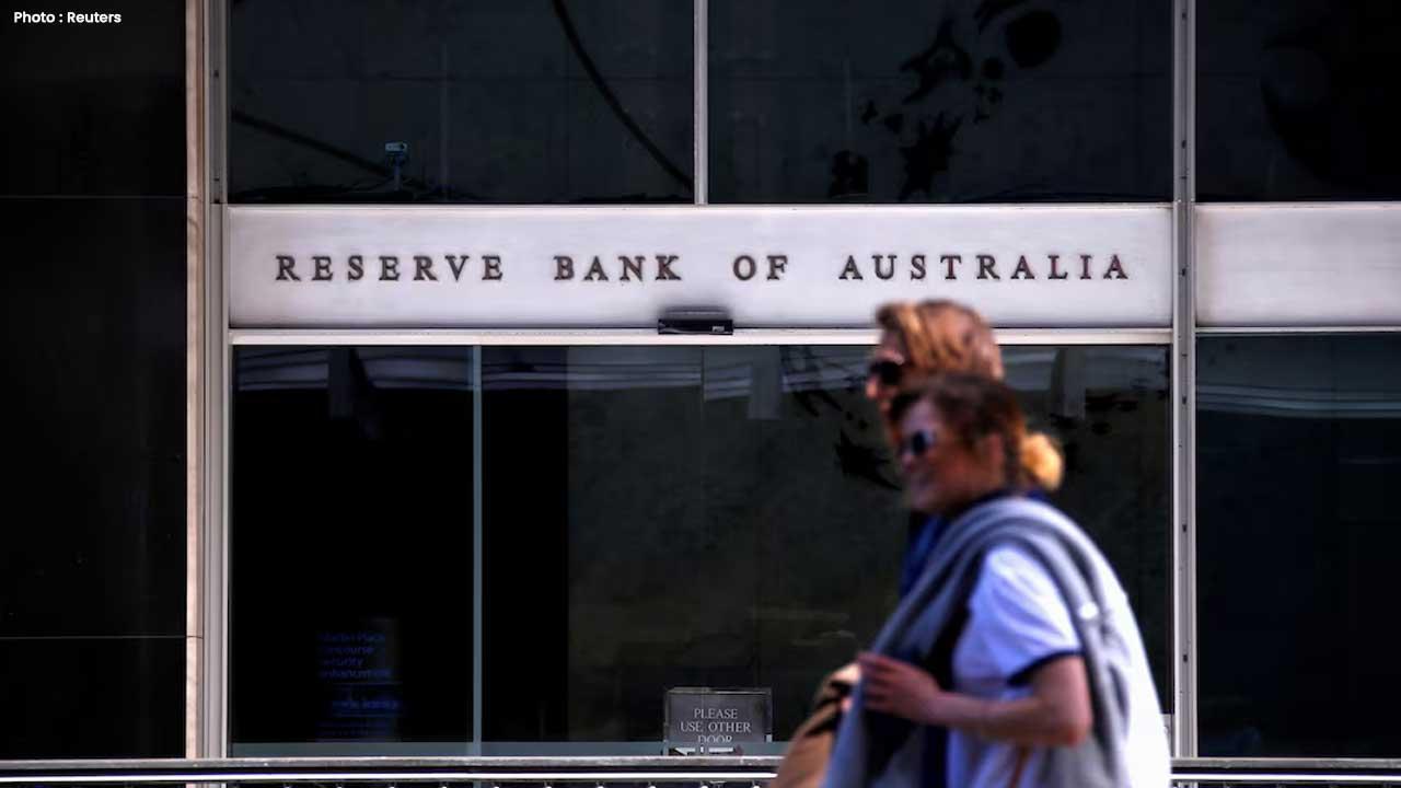 Australia Holds Cash Rate at 3.60% as Inflation Risks Rise