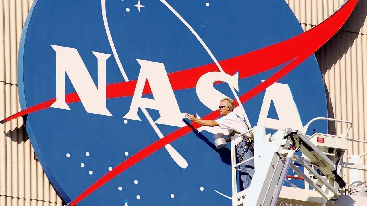 NASA’s Latest Discovery on Europa: A New Clue in the Search for Life?