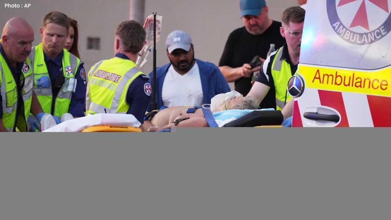 Sydney Gunman Orders Bystanders Away During Deadly Hanukkah Shooting