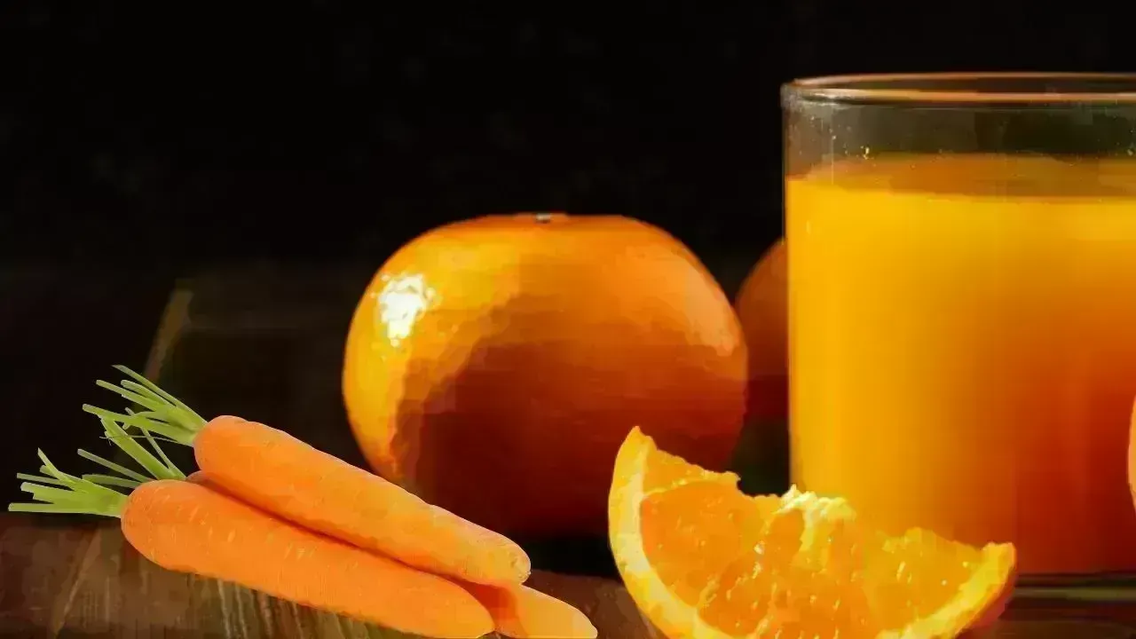Carrot vs Kinnow Juice: Assessing the Daily Benefits for Winter Wellness