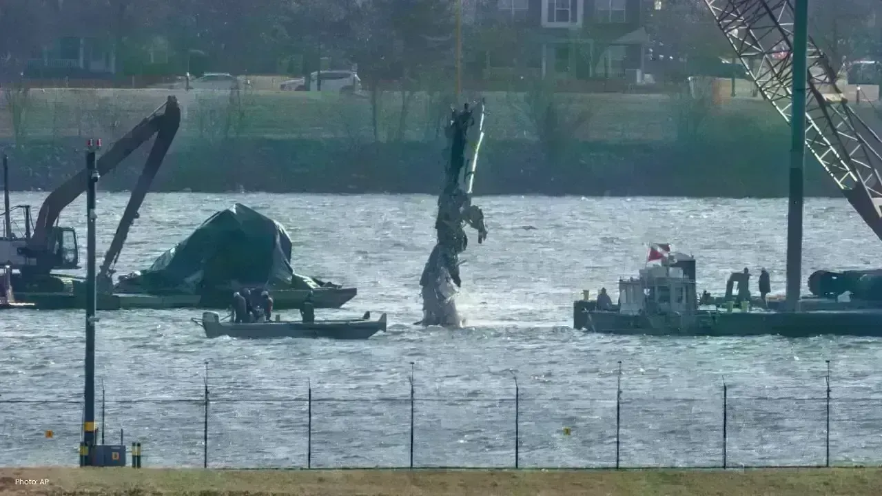 US Acknowledges Errors in Fatal Plane-Helicopter Collision