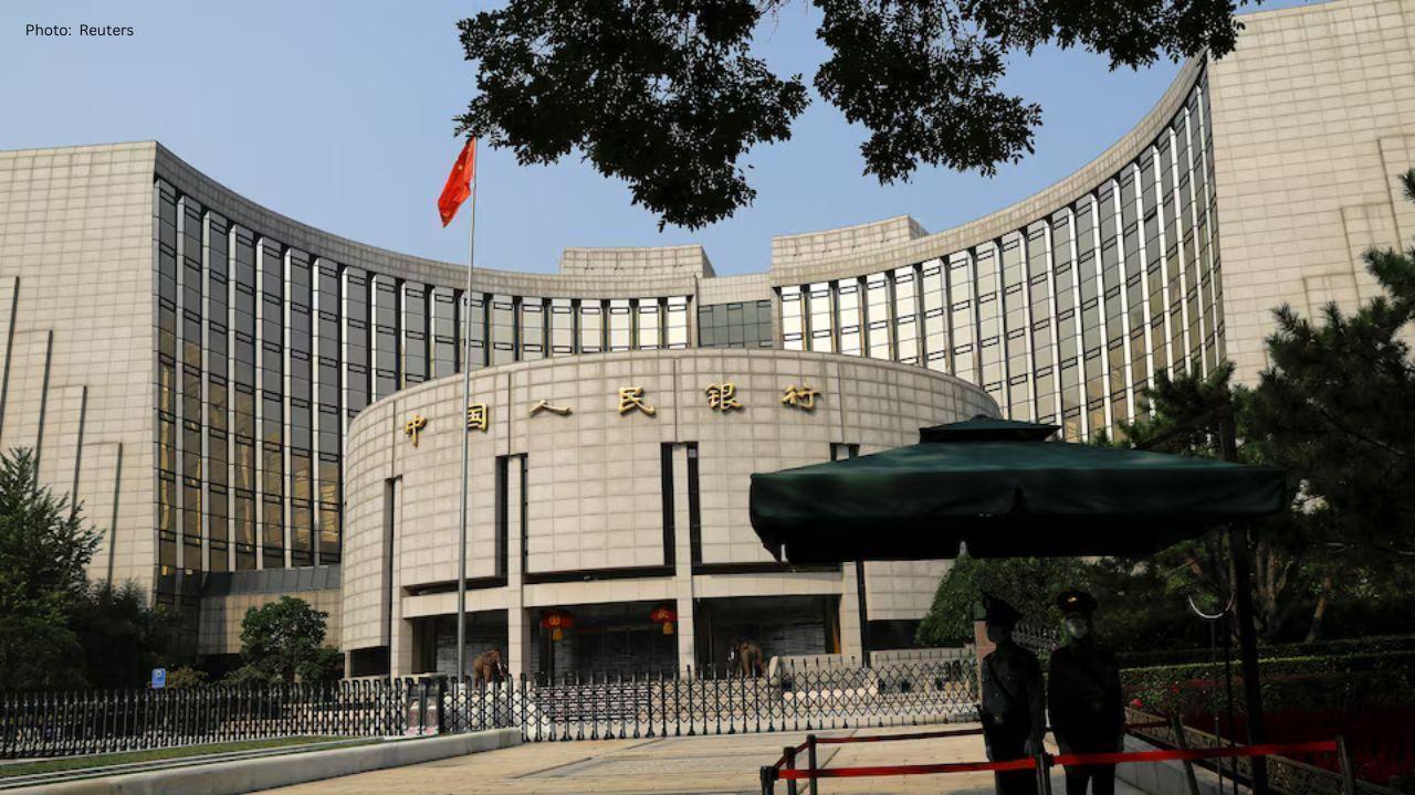 China Maintains Key Lending Rates Amid Economic Caution