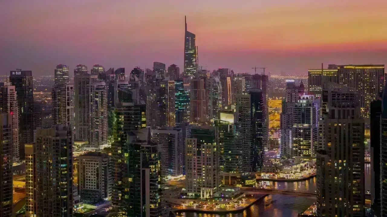 Key Insights for Your Move to the UAE: 18 Must-Know Tips