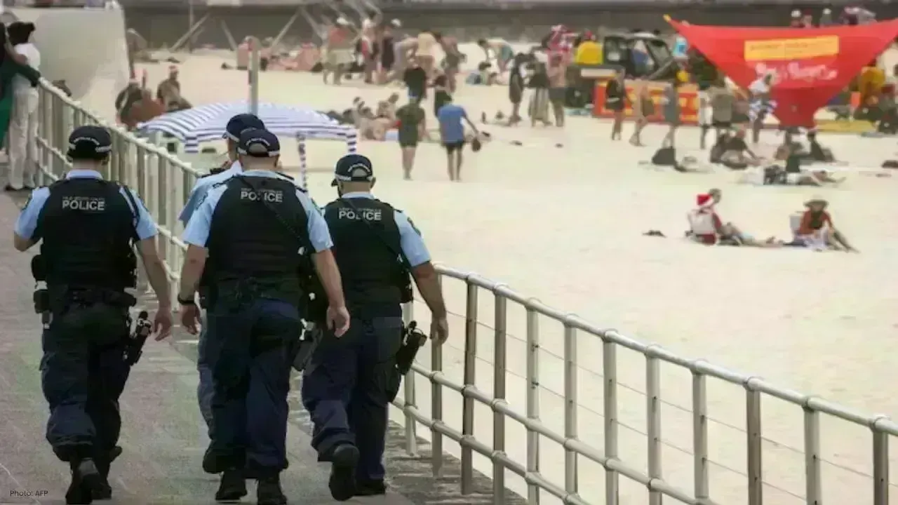 Muted Christmas at Bondi Beach After Deadly Sydney Terror Attack