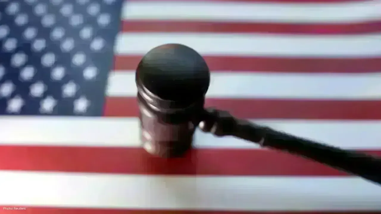 US Judge Stops Deportation Threat Against UK Disinformation Activist