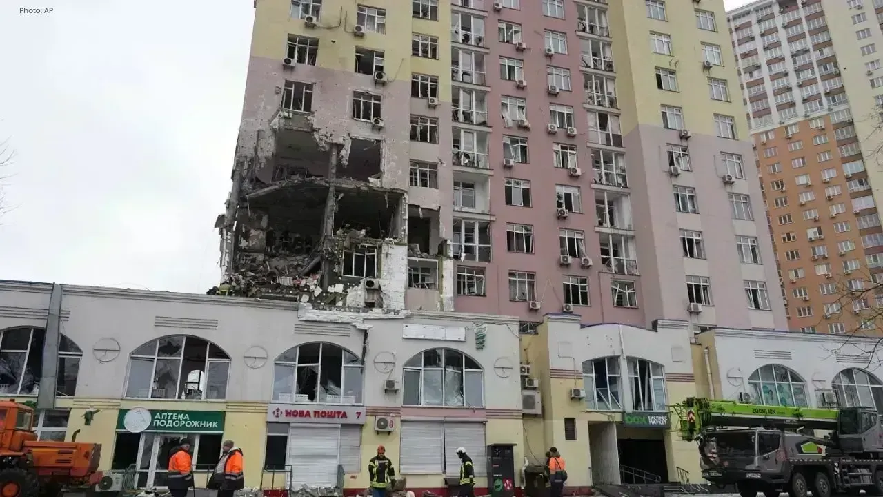 Massive Missile and Drone Attack Hits Kyiv Ahead of Ukraine-US Talks