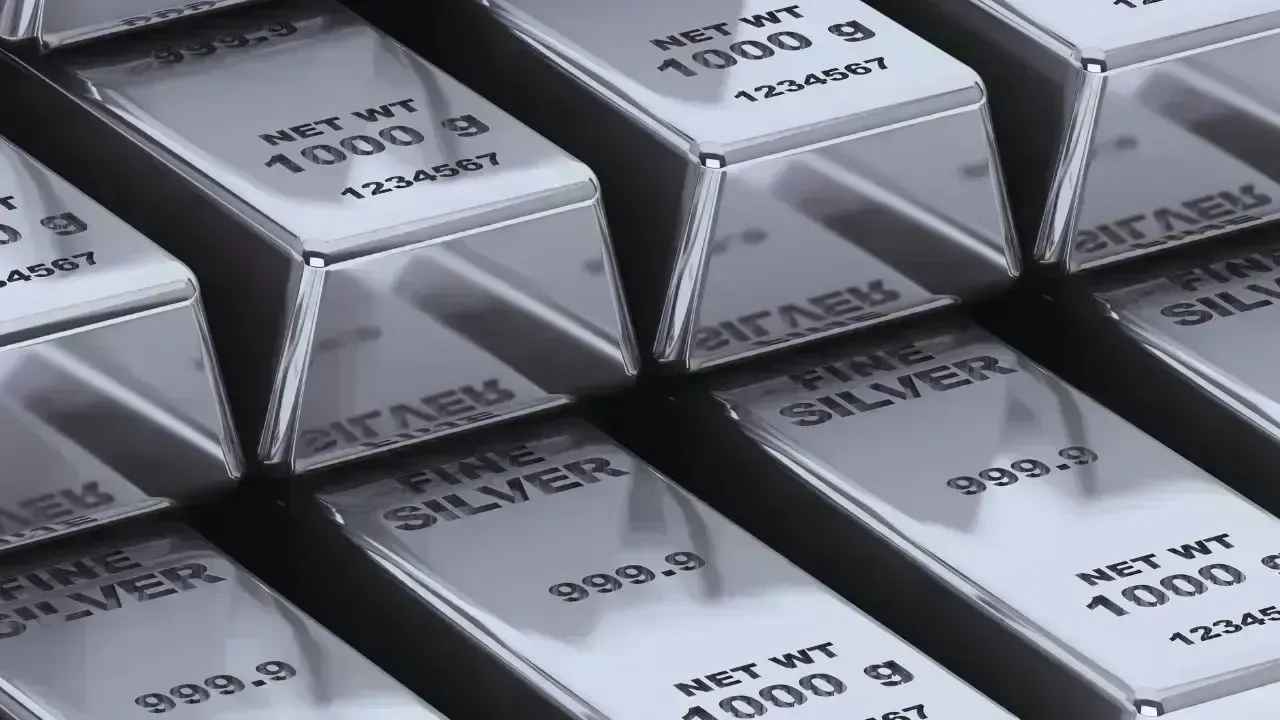 Silver Shines Brighter Than Ever: Prices Surge 6% to Cross ₹2,54,000 per kg — What Should Investors Do Next?
