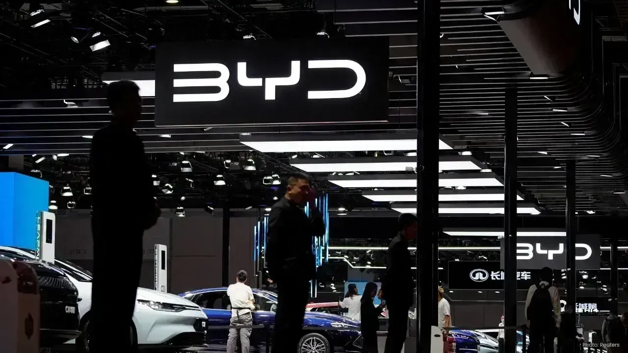 BYD on Track to Become World’s Top EV Seller, Outpacing Tesla in 2025