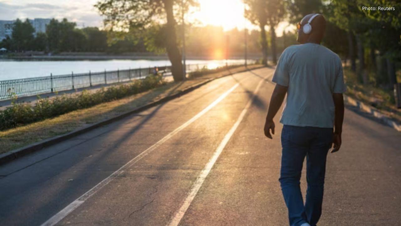 The Transformative Power of a 30-Minute Daily Walk for Your Health