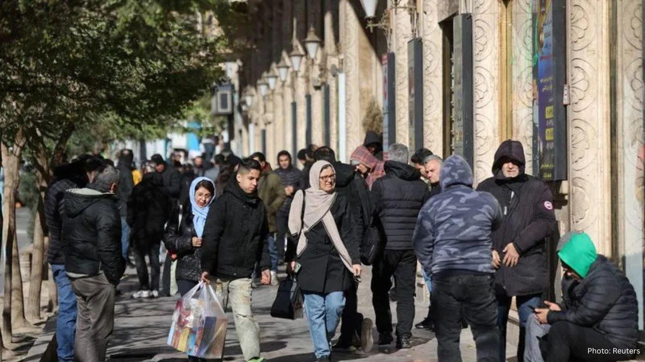 Trump Issues Warning to Iran Amid Escalating Protests