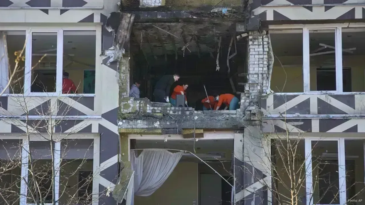 Zelenskyy Revamps Security Team Ahead of Paris Discussions